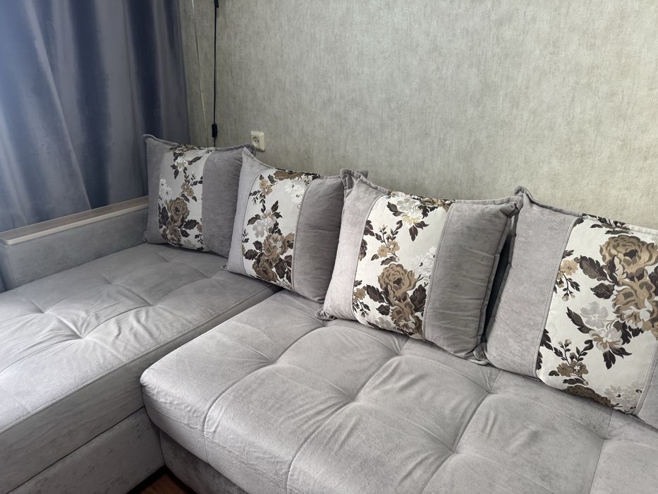 Диван в хорошем состоянии