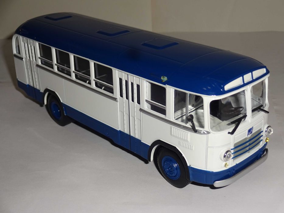 Масштабные модели 1/43 продам.