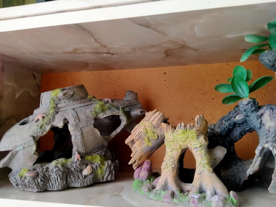 Продам фигурки для аквариума