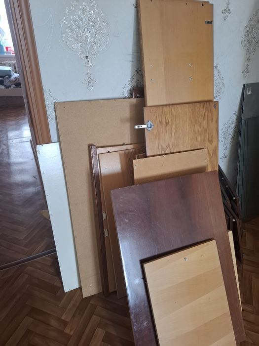 Мебель: стенка, шифонер