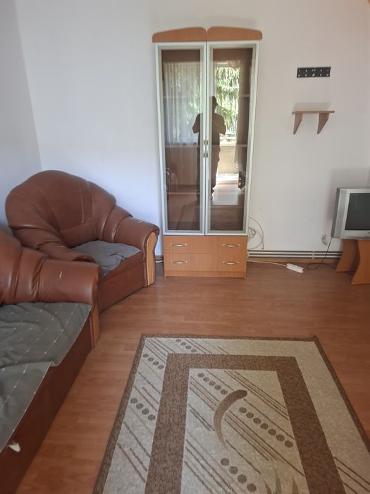 De închiriat apartament!