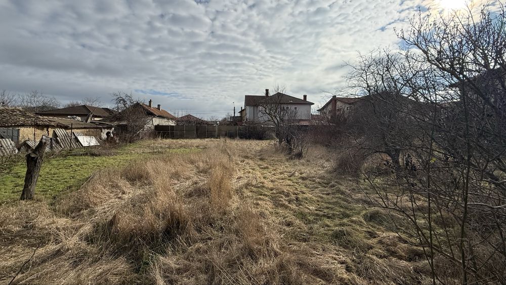 De Vanzare Teren+Casa