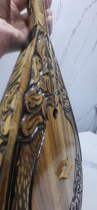 Домбыра сатылады