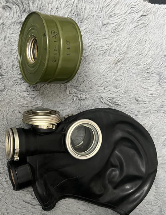 Продам шм70 р (противогаз)