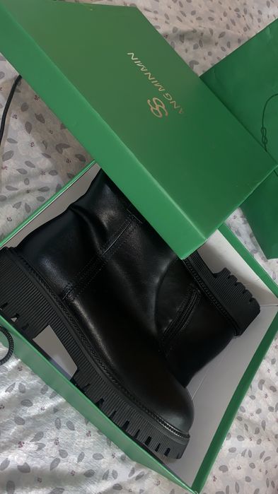 Зимний обувь новый 40размер