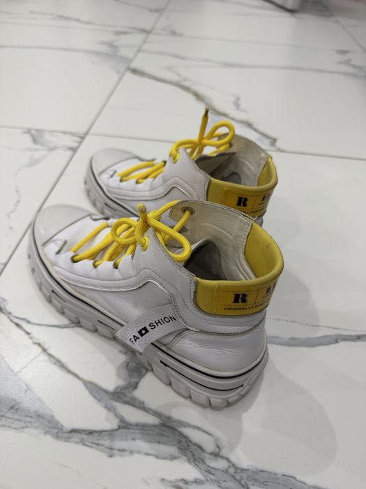 Продам кеды кожанные