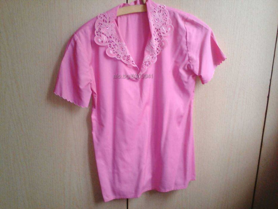 продавам елегантни дамски блузи всяка по 3 лв.