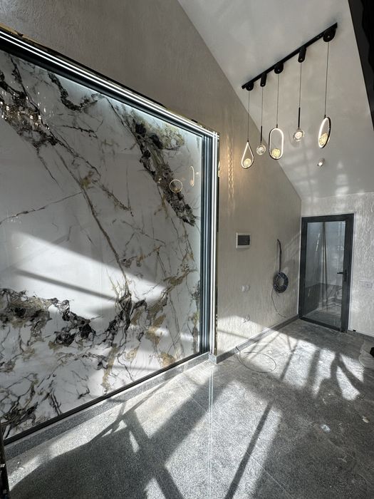 Аренда! Автосалон 6-этажное КОМ.ПОМЕЩЕНИЕ вдоль дороги, первая линия!