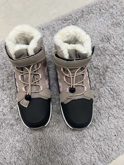 Детски боти с пух