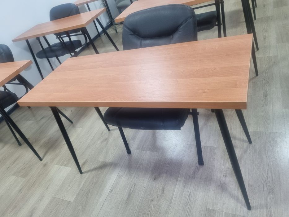 Столы  в  класс, для  офиса или конференции.