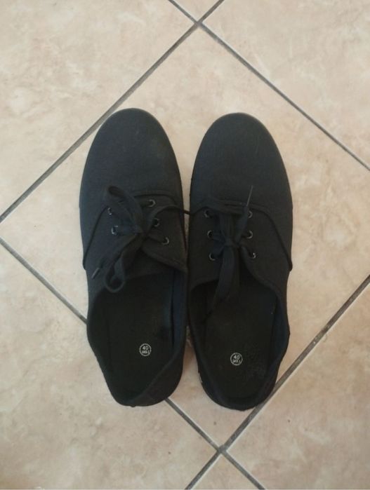 Дамски гуменки черни