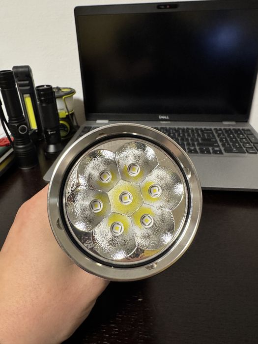 Lanterna Convoy 15000 lumeni 1200m