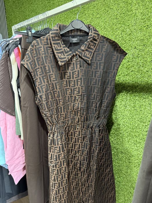 Дамска рокля в кафяво