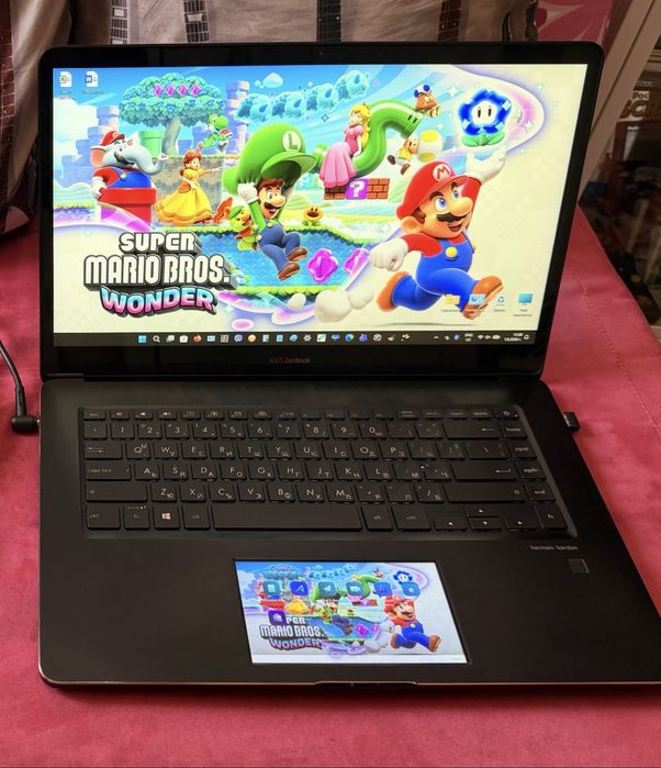 Лаптоп Asus ZenBook Pro 15, UX550GDX - 2 дисплея с тъч скрийн
