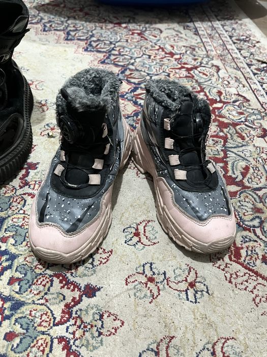 Продам сапожки для девочек