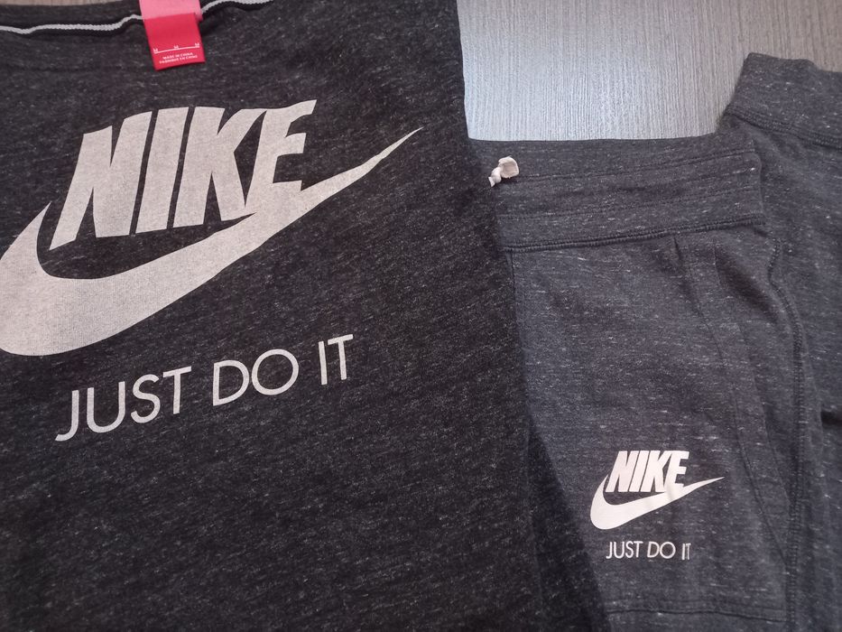 Дамски комплект Nike
