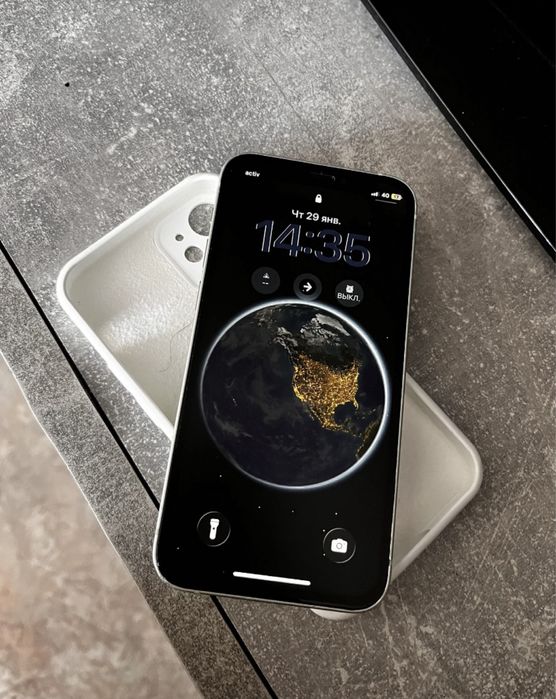 Продам Айфон 12 мини  в отличном состоянии