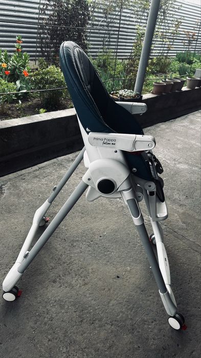 Продам стульчик для кормления peg perego