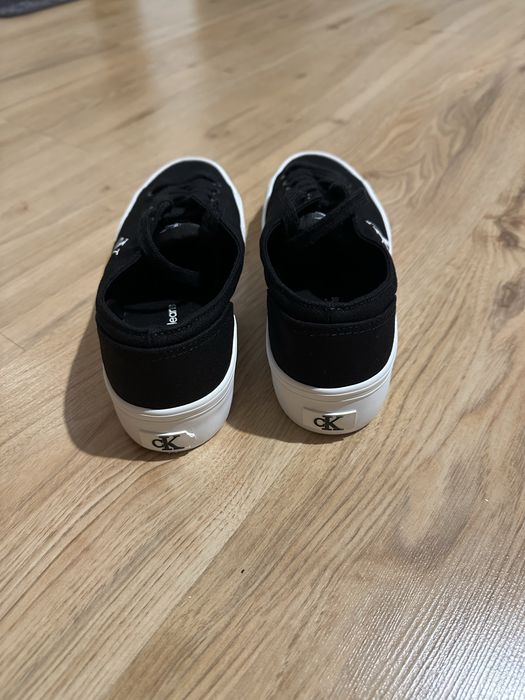 Calvin Klein кецове