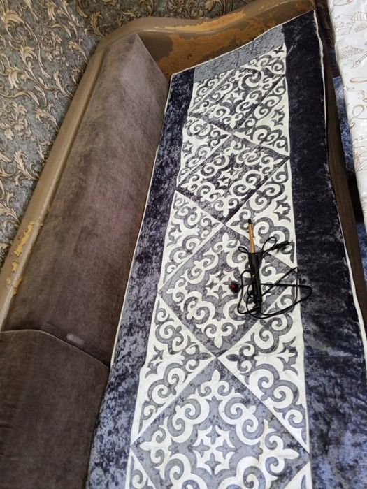 Отдам даром угловой диван