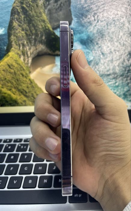 Iphone 14 pro qurt sastayana