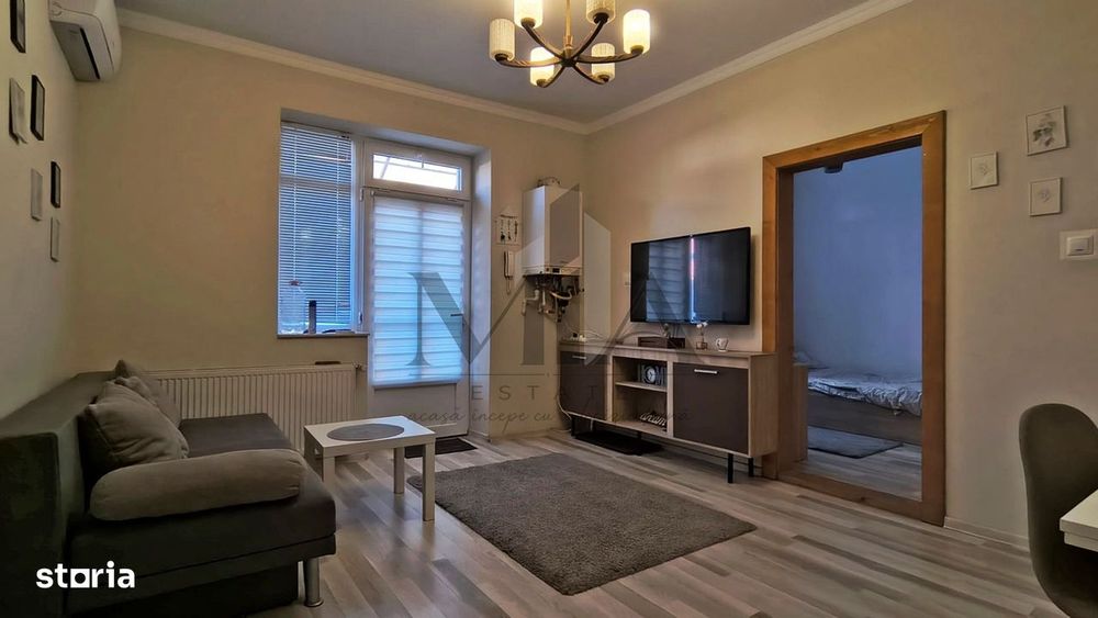 Casa de inchiriat cu 3 camere la curte comuna,  zona Centrala, Oradea