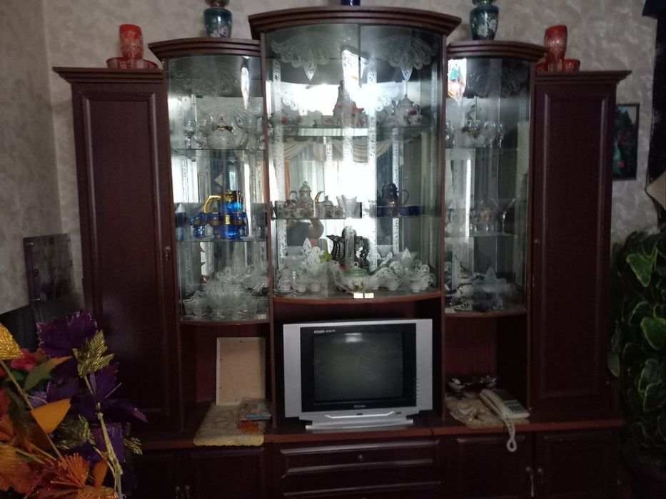 Стенка продается