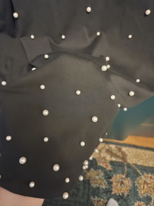 Rochie neagra cu perle