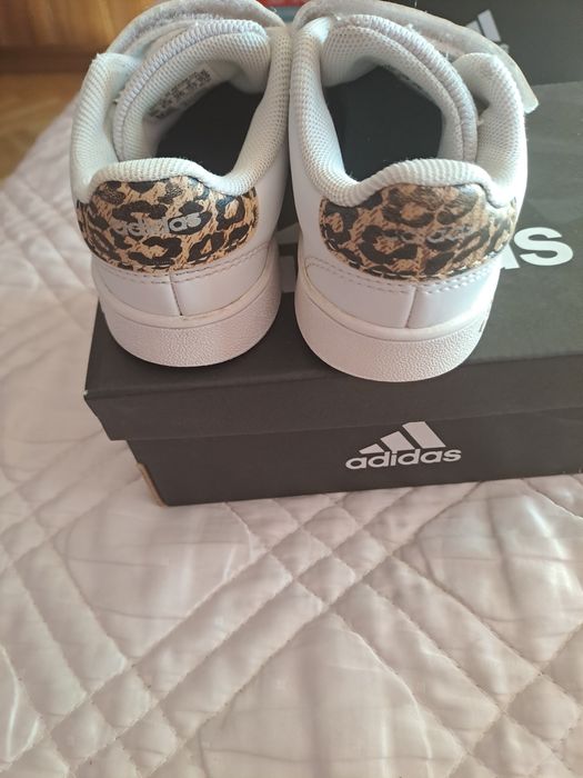 Детски кожени маратонки Adidas