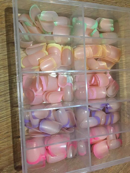 Комплект за маникюр