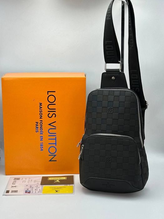 Стилна мъжка чанта