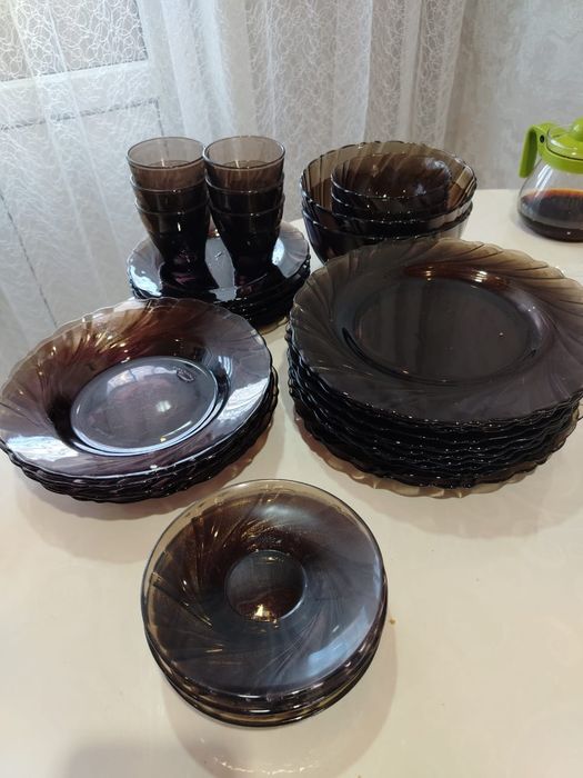 Продам набор тарелок