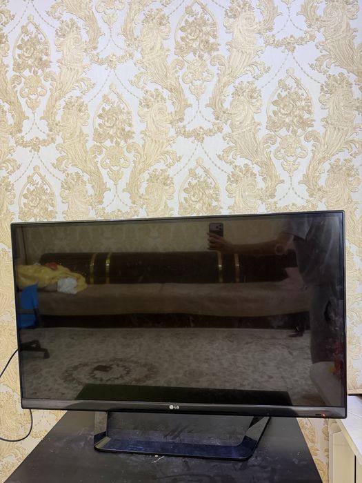 Продам Телевизор LG