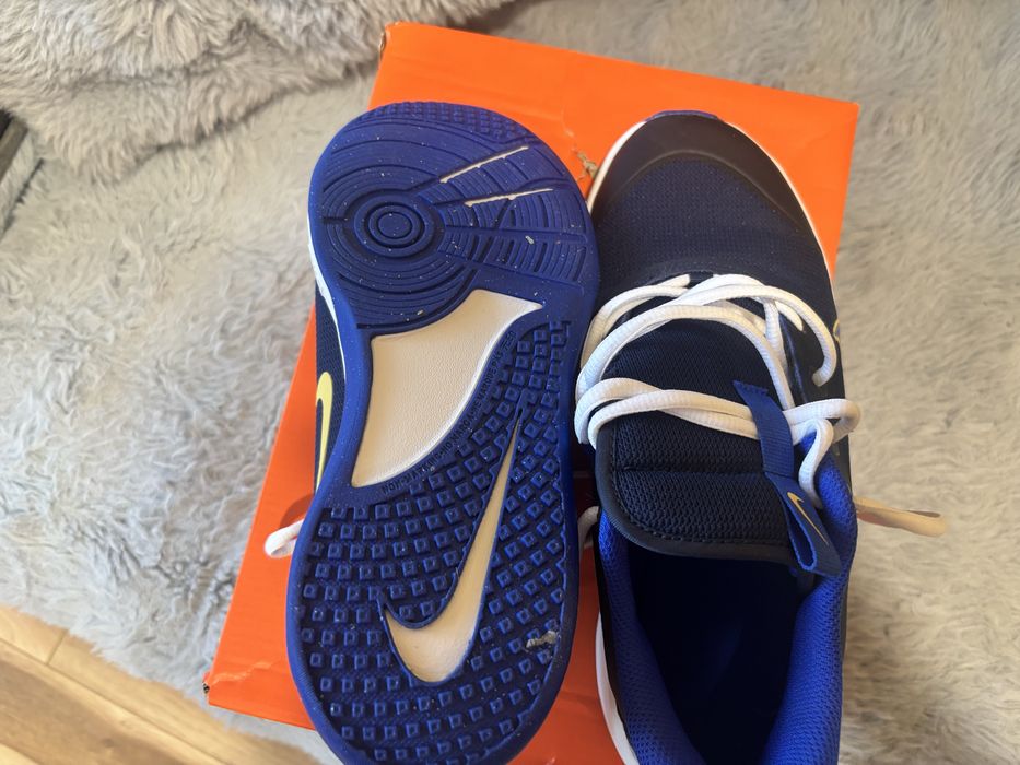 Чисто нови маратонки Nike