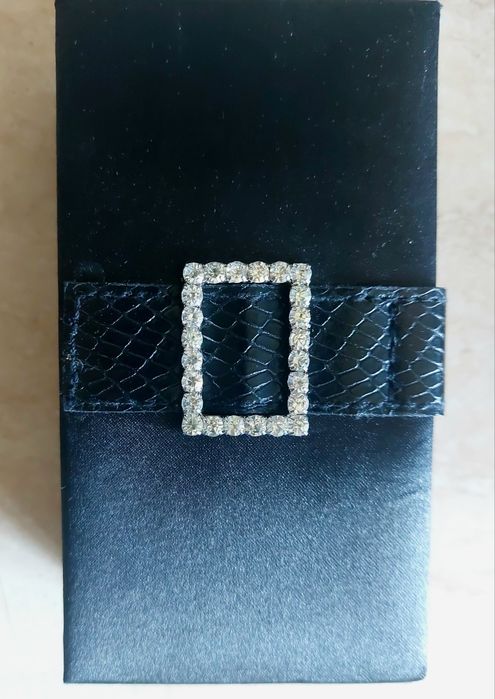 2 casete de bijuterii saten negru 7x13 cm noi
