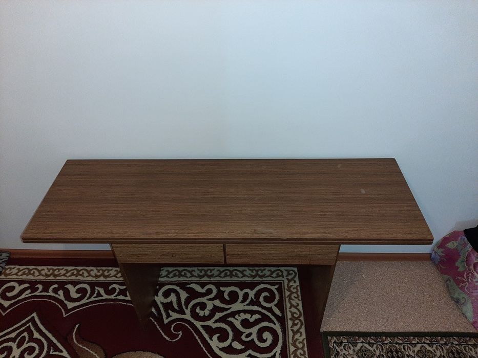 Продам стол хорошего качества