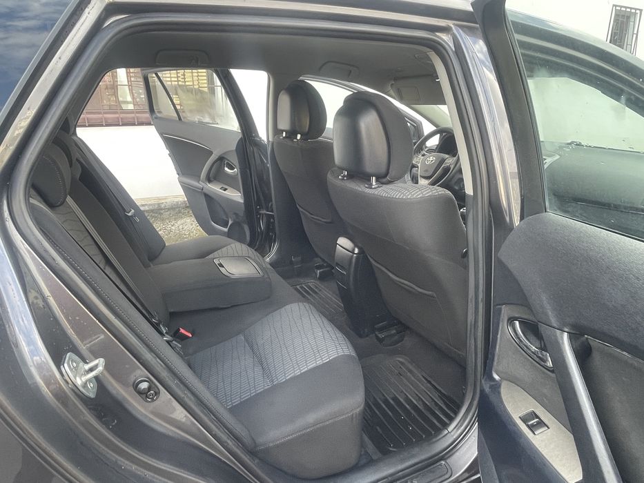 Toyota avensis 2011 /2,0 Diesel 126 Co D4D /Euro 5 -