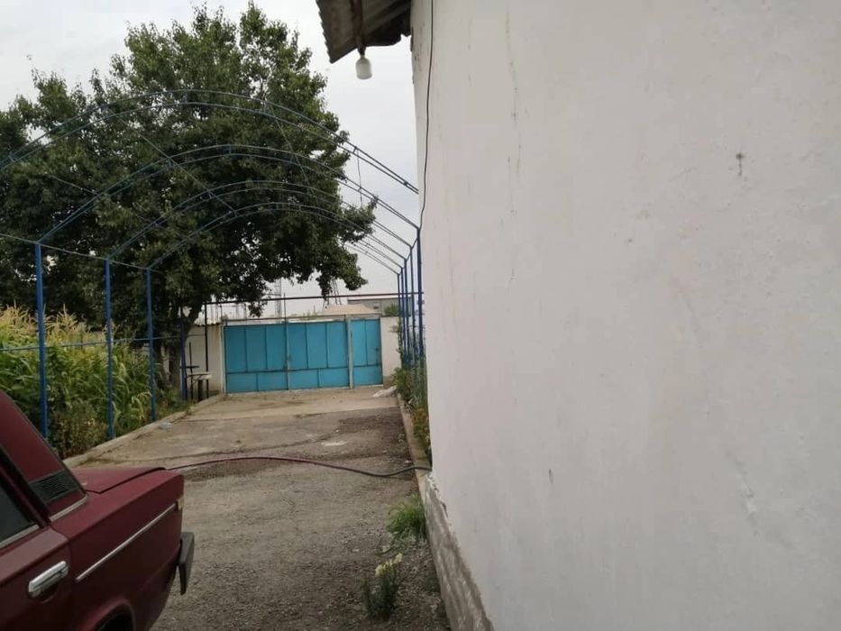 Уй сотилади катта хонадон