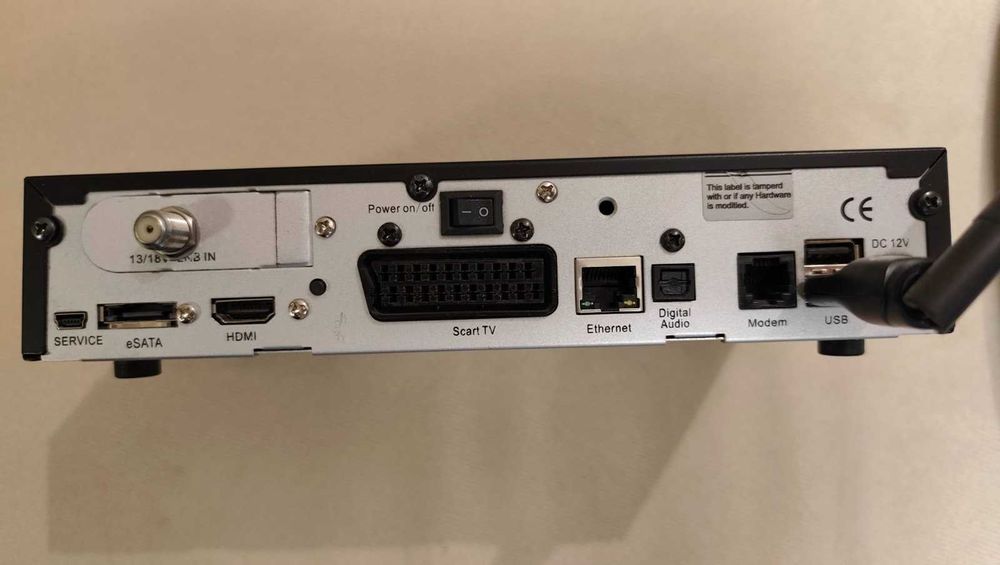 Сателитен приеник Dreambox - DM-800 HD se. Linux операционна система