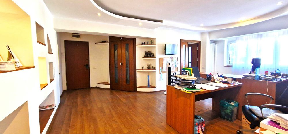 Spatiu de Birouri Mobilat - Apartament cu 3 Camere - Bd. Unirii 7
