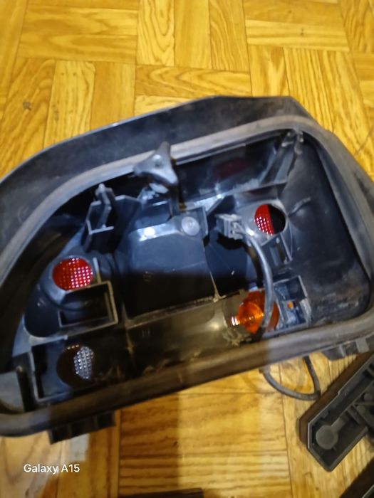 Ляв габарит за рено клио ,модел 1994година