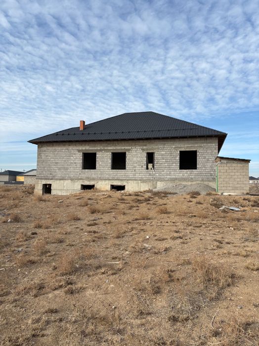 Продается недостроенный дом