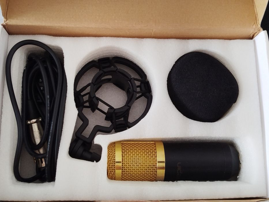 Микрофон BM-800
Отлично подойдёт для записи, стримов и общения
Звук чи