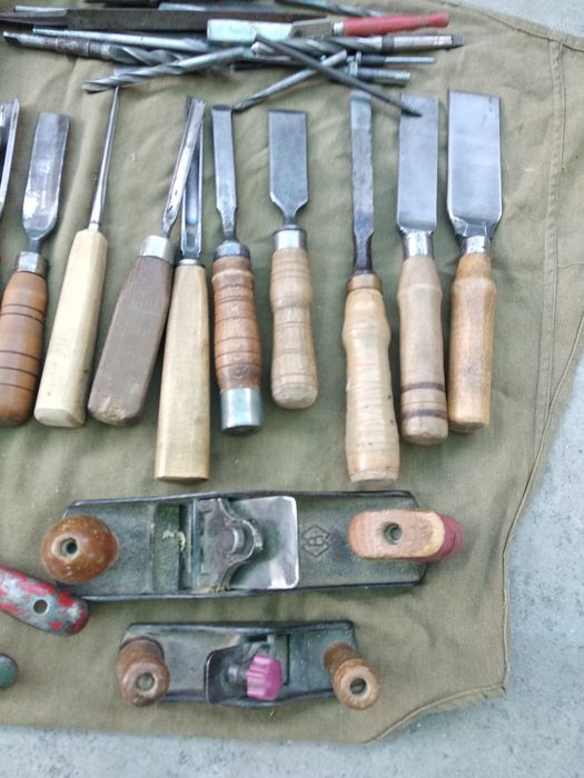 Ассаломалекум инструментлар сотилади яхши холатда