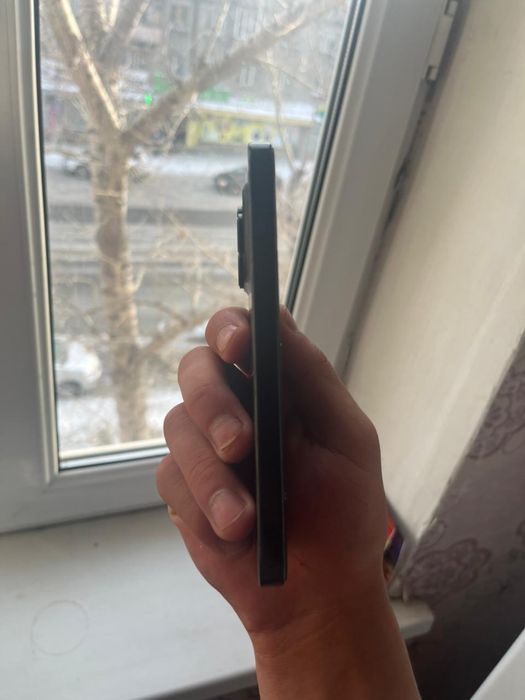 Срочно продам iPhone 16 pro /256
