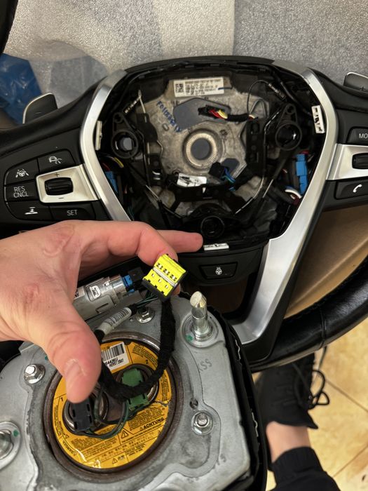 Волан BMW G01 02 g20 g21 g30 g31 x3 X4 3 и 5 серия с подгрев вибрация дисктроник и асистент за ленти