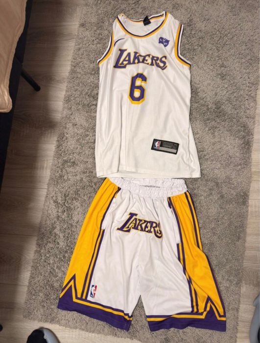Compleu lakers nike