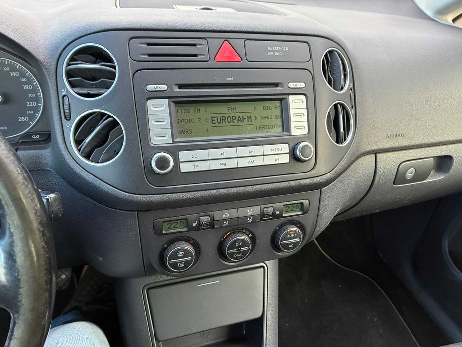 Vând Volkswagen Golf 5 Plus United