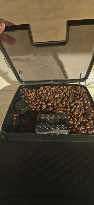 Vând expresor automat Philips EP3246