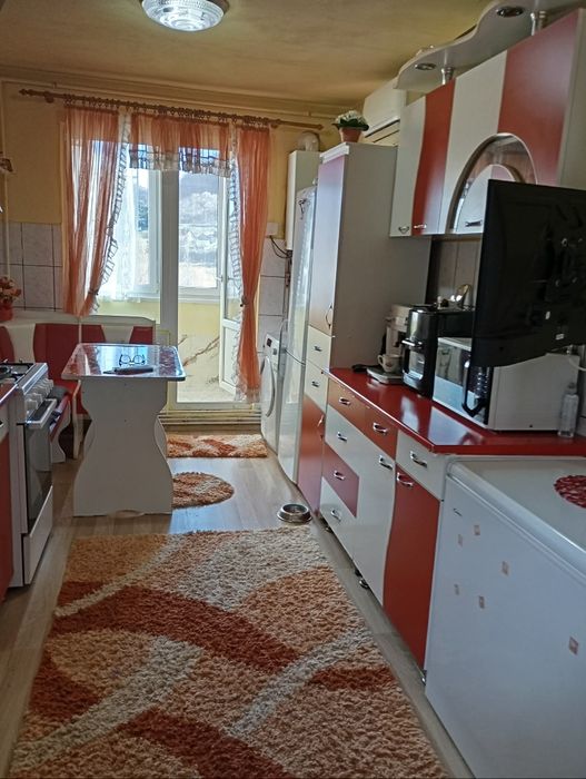 Vand apartament sau schimb cu casa pret 55000 euro negociabil